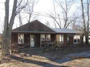 107 Rio Grande St, Flora, IL 62839