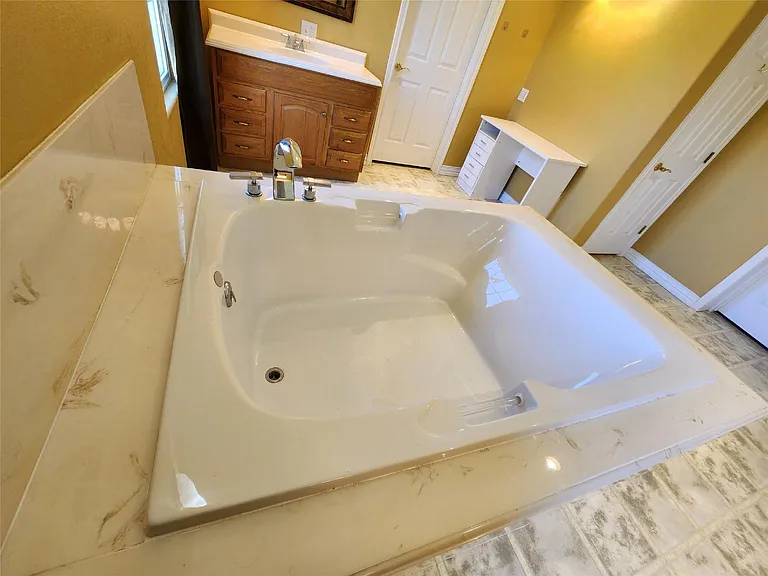 115 Oak Colony Dr — Photo 43