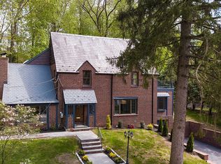 100 Bay Driveway, Manhasset, NY 11030