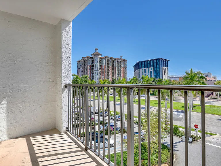 651 Okeechobee Blvd #403 — Photo 30
