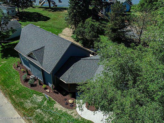 3rd image of 9258 Oakdale Dr