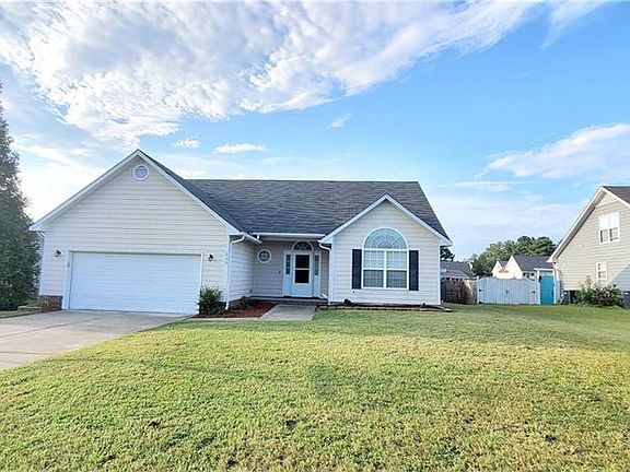 3rd image of 206 Walden Green Dr
