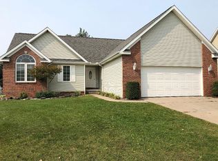 359 Wildflower Ln, Lapeer, MI 48446