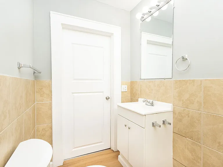 1812 John Ross Rd — Photo 12