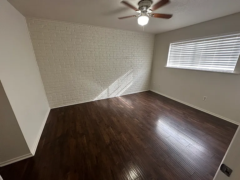 3121 Johnston St #114 — Photo 20