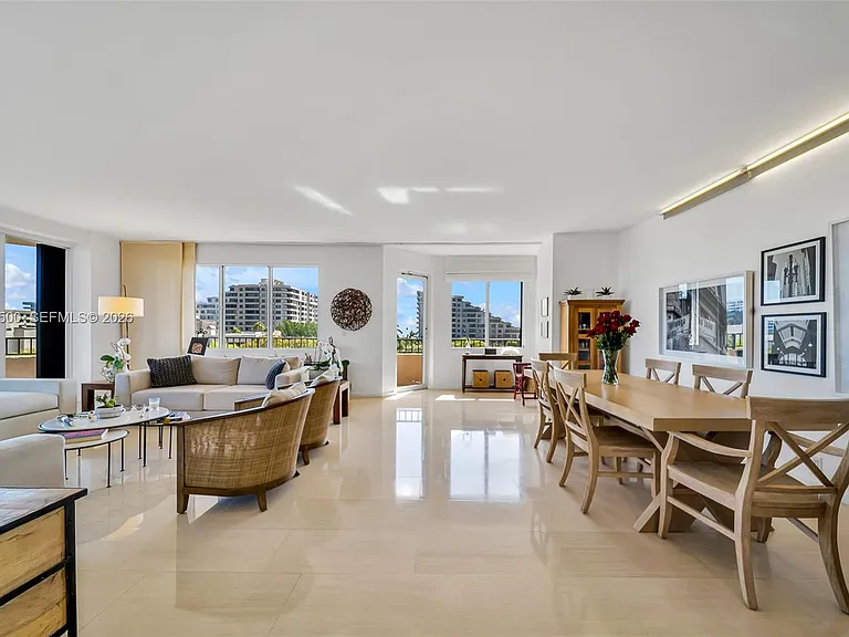 151 Crandon Blvd #500 — Photo 4