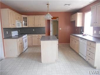 2nd image of 30 Phyllese Dr