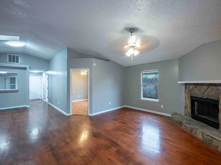 2645 Sam Houston Pl — Photo 26