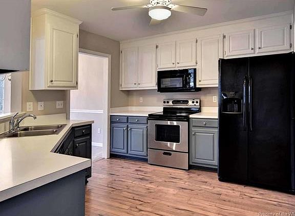 4th image of 4901 Whitby Mews #0