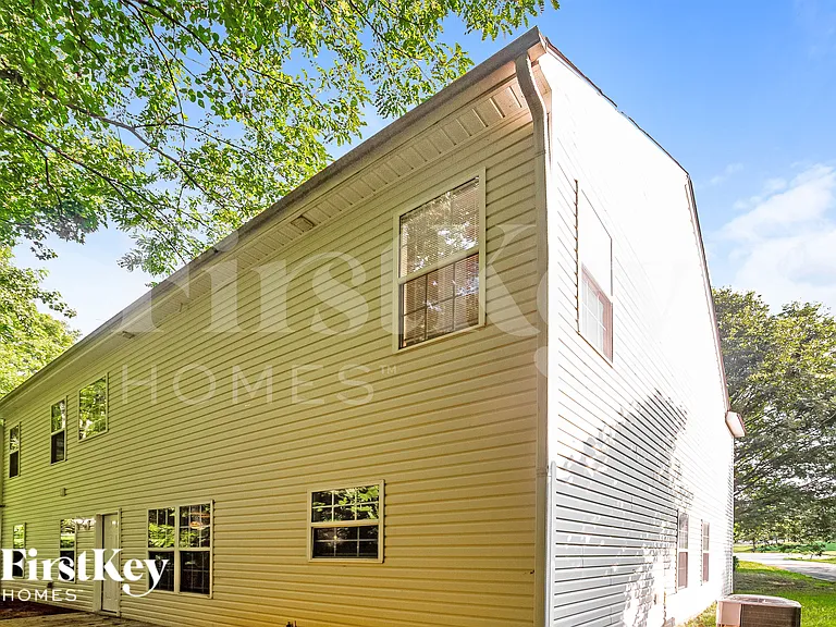 8605 Royal Bluff Dr — Photo 18