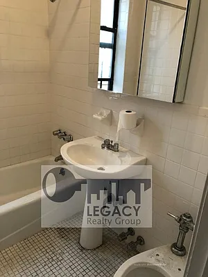 Rented by Legacy Realty Group NYC LLC | media 2