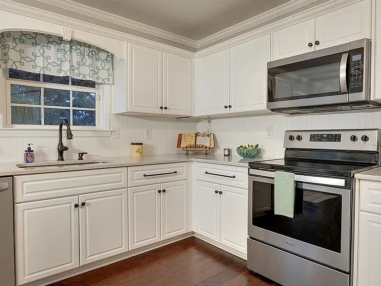 756 Keyes Dr — Photo 7
