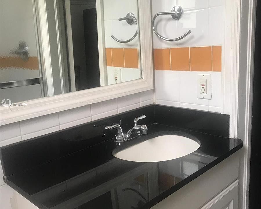 1st image of 1020 Euclid Ave APT 7