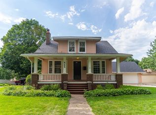 524 Sunset Rd, Waterloo, IA 50701