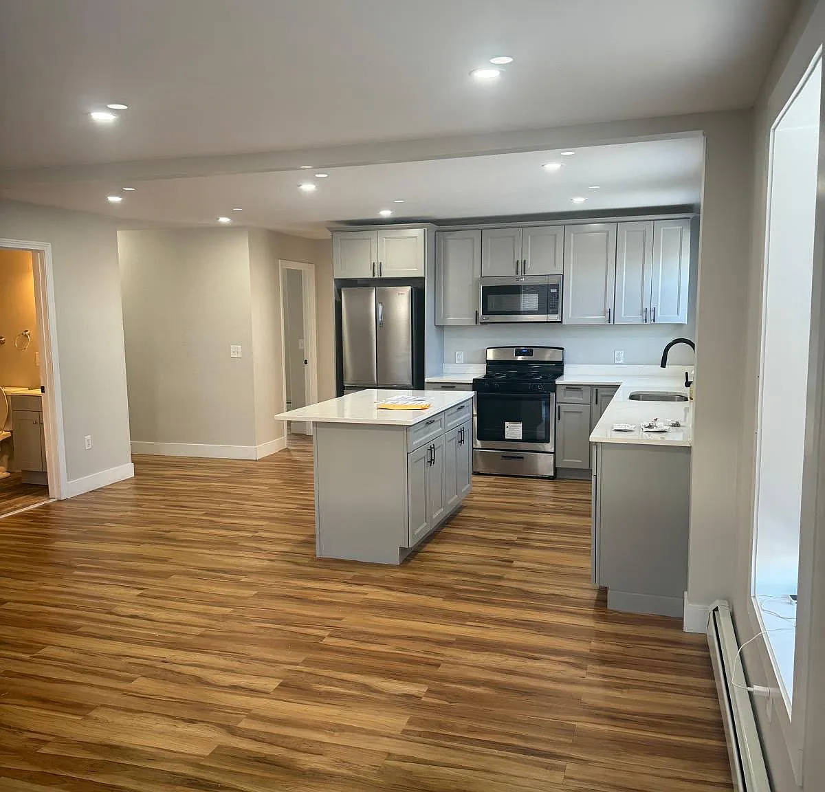 88 6th Ave — Photo 1