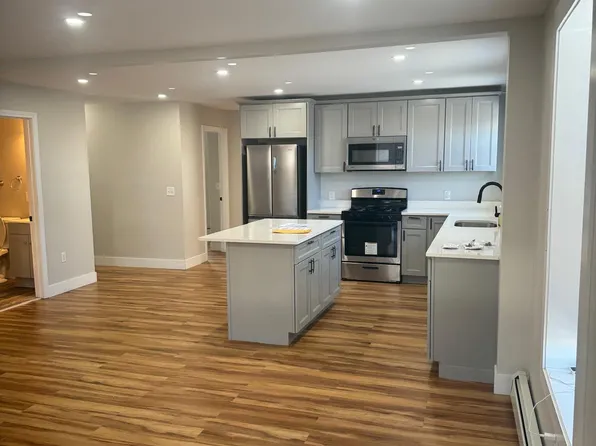 88 6th Ave #1, Haverhill, MA 01830