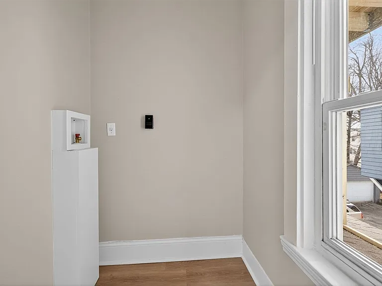 91 Francis St #2 — Photo 5