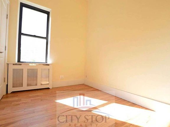 3rd image of 8 W 75th St #C2