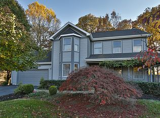 9317 Mainsail Dr, Burke, VA 22015