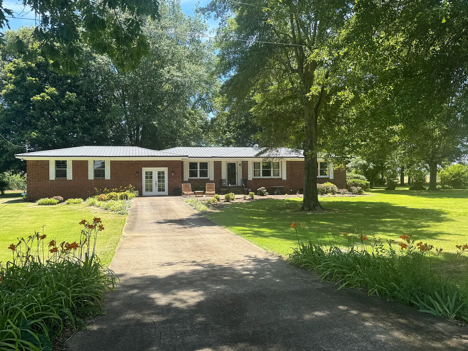 3 bed, 1757 sqft, $1,200 — Photo 2