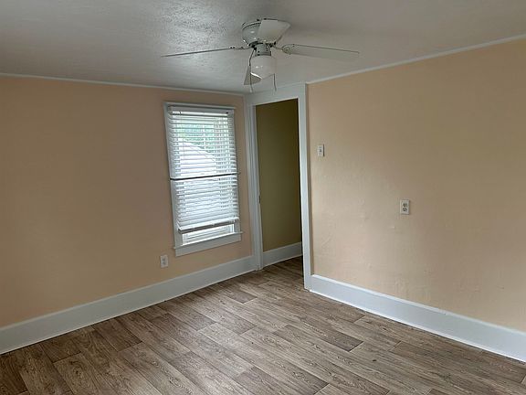 5th image of 2905 Pershing Blvd