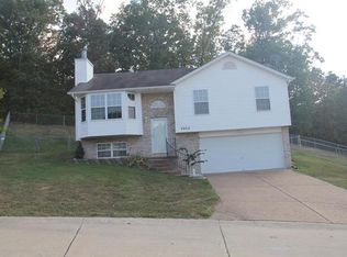 2032 Fairbanks Ln, Festus, MO 63028