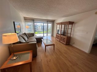 230 Lakeview Dr APT 301, Fort Lauderdale, FL 33326