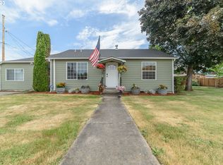396 N 5th St, Creswell, OR 97426