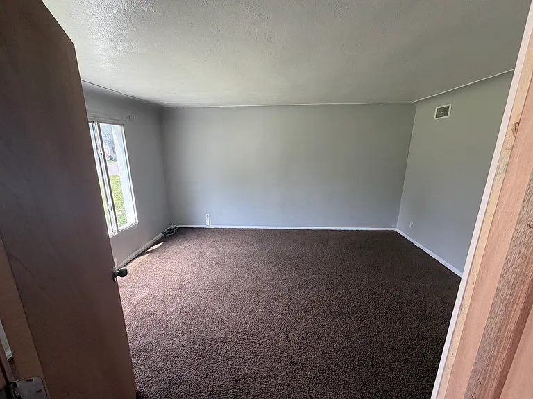 3066 Raywood St — Photo 3