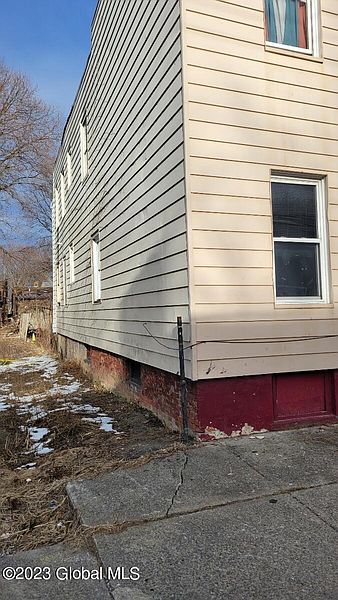 2nd image of 435 Elk Street