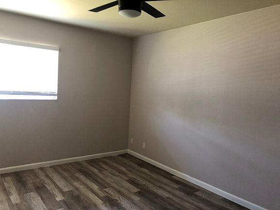 5th image of 1702 W Tuckey Ln Unit 130