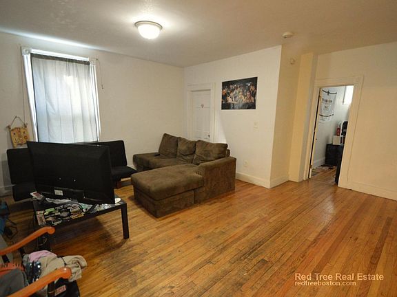 5th image of 21 Pratt St #2