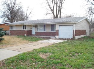 10615 Landseer Dr, Saint Louis, MO 63136