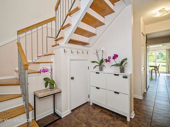 3rd image of 60 Michigan Ct #24-4