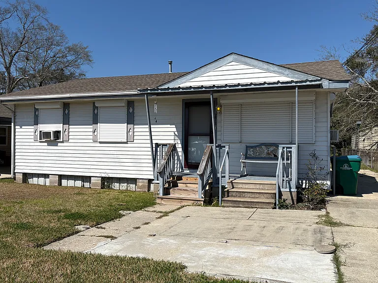 Annette Dr — Photo 41