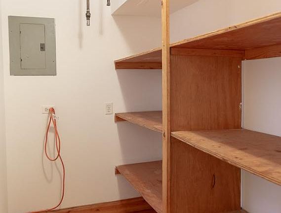 3rd image of 1020 W Ardmore Ave #Gw