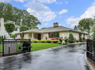 650 Riverside Dr, Cranford, NJ 07016