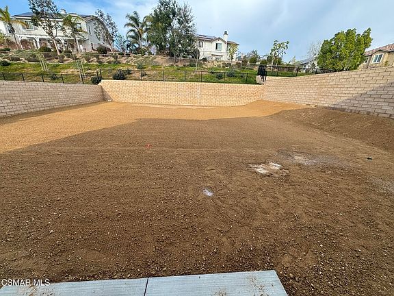 3rd image of 4687 Summit Ave