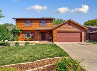 904 10th Ave NW, Waseca, MN 56093