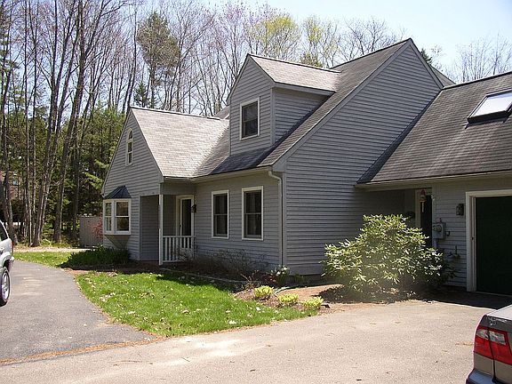 2nd image of 10 Sea Garden Cir