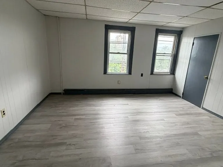 159 N Main St — Photo 17