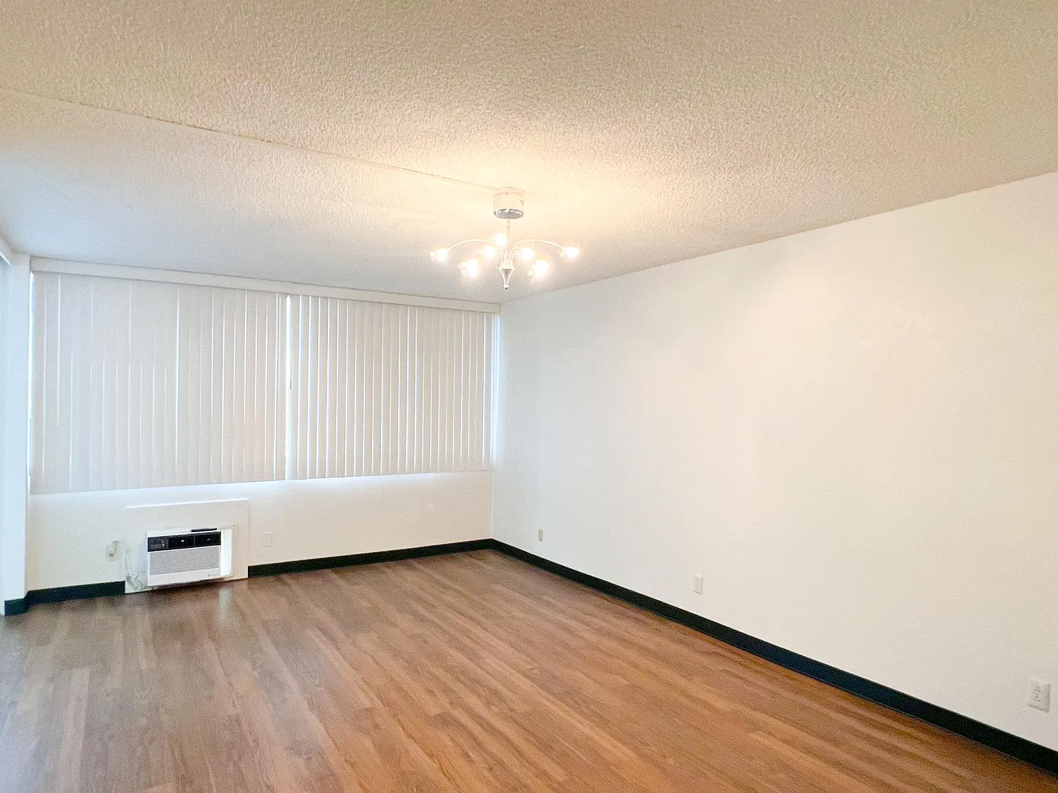 1 bed, 615 sqft, $2,400 — Photo 4