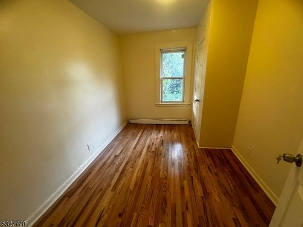 newark-new-jersey-38711512 picture