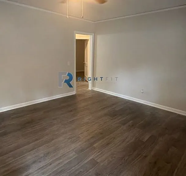 2314 Avalon Rd — Photo 3