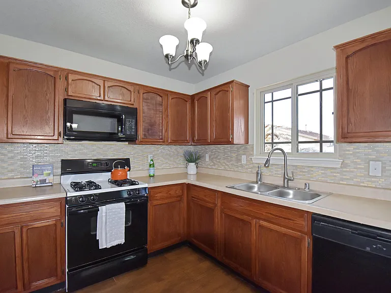 14229 Poets Rock Ln — Photo 12
