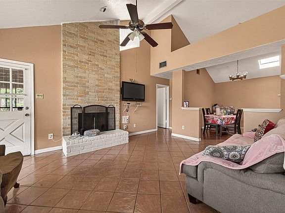 2nd image of 12427 N Rachlin Cir