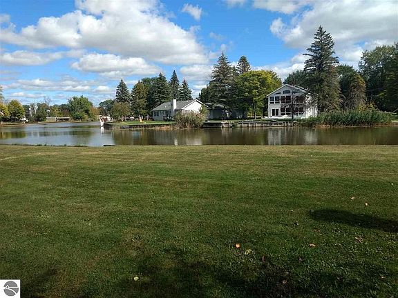 5th image of 655 S Augres River Dr