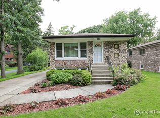 210 N Bonnie Brae Ave, Elmhurst, IL 60126