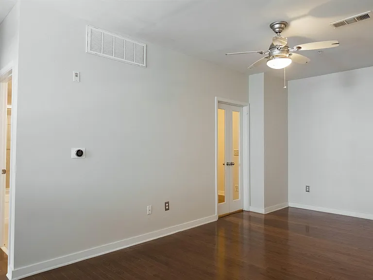 2020 5th Ave S #137 — Photo 16