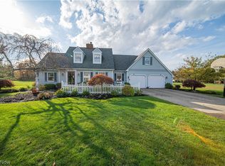 1737 Roxbury Dr, Geneva, OH 44041